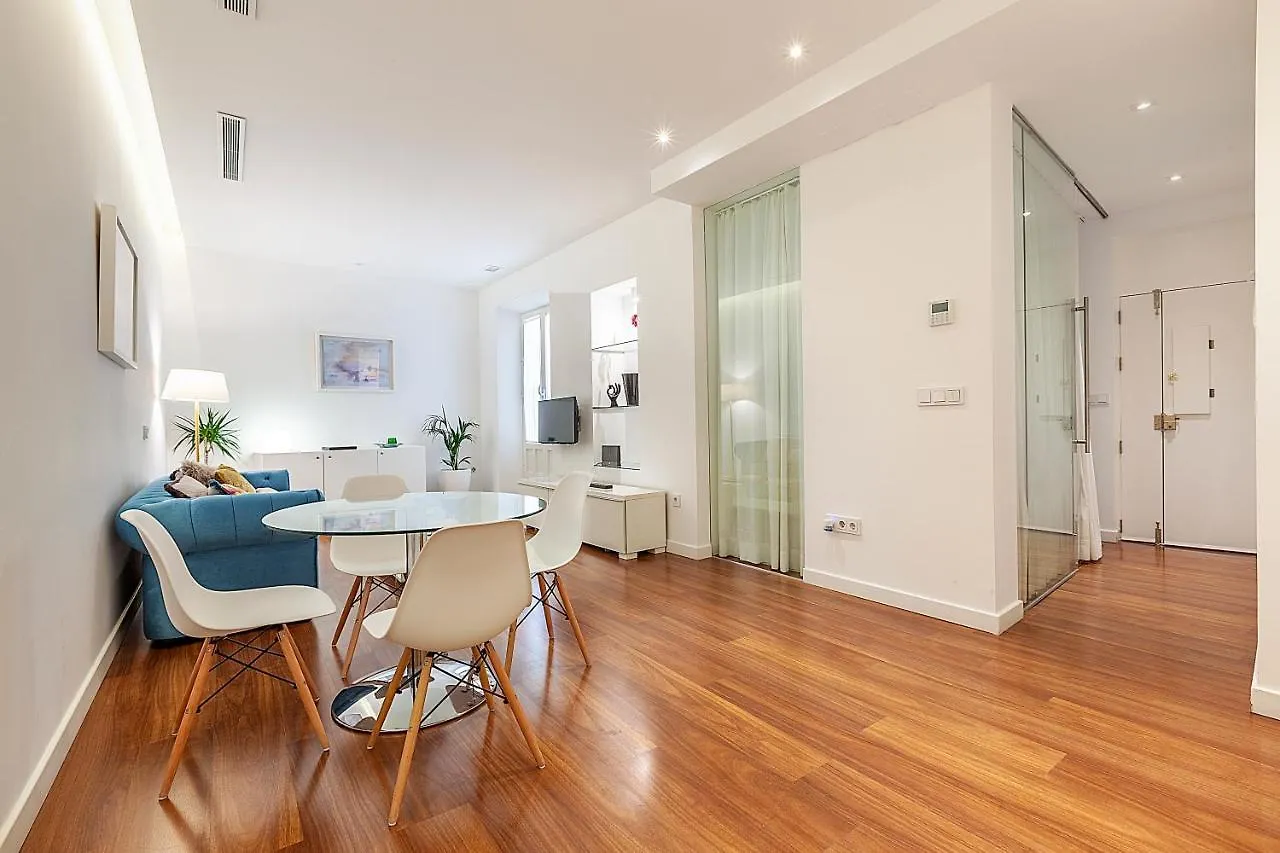 Las Rejas Apartment
